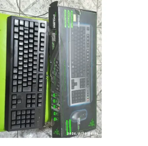 Teclado razer cyclosa tudo ok