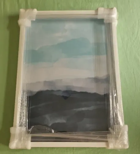 Quadro decorativo mar abstrato 35x49 moldura branca com vidro
