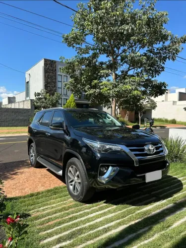 Toyota Hilux SW4 SRX 4X4 2.8 TDI 16V Dies. Aut. 2018