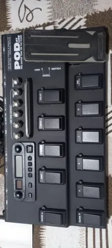 Pedaleira LINE XT LIVE Pod vintage