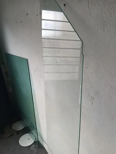 3 Vidros para prateleira 6mm lapidado