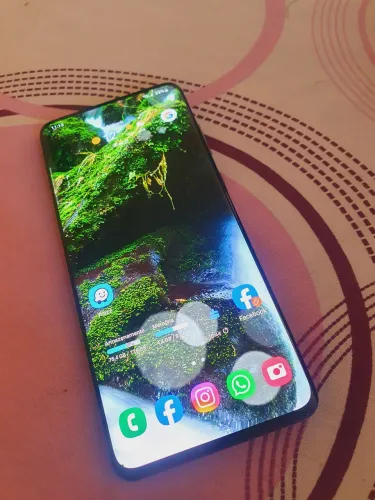 Samsung S20PLUS