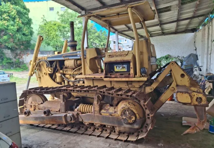 Trator caterpillar D6e. 