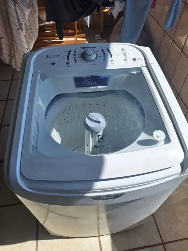 Máquina Electrolux 16kg