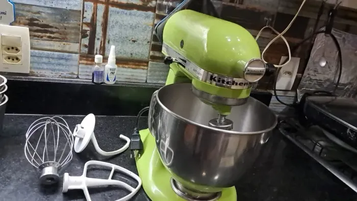 Batedeira KitchenAid Artisan Verde