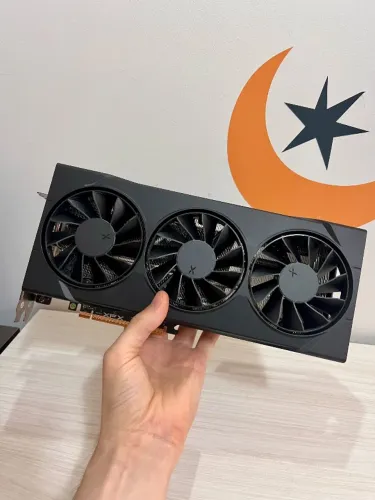 Placa de vídeo RX 9060 XT 16gb XFX - Em estado de nova