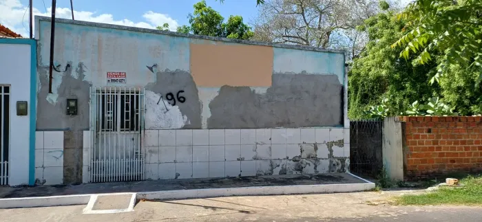 Vende-se está casa no município de piracuruca Piauí