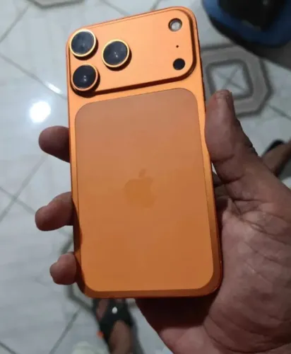 Vendo XR na carcaça do iPhone 17 pro ótimo estado fáce id ok