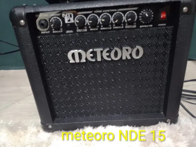 Amplificador de guitarra Meteoro Nitrous Drive NDE 15