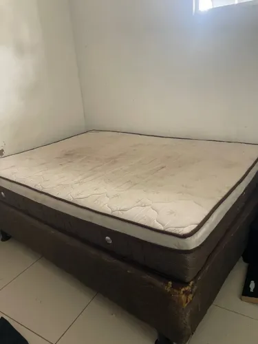 Cama de Casal Confortável