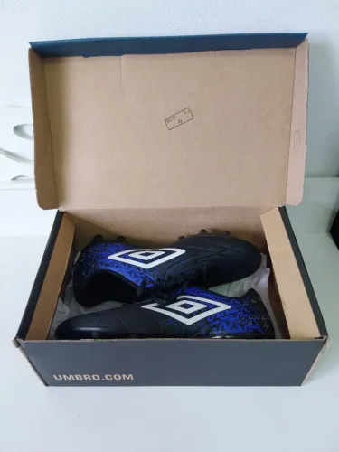 Vendo: Chuteira Campo Umbro Class Neo Original - Tam 37