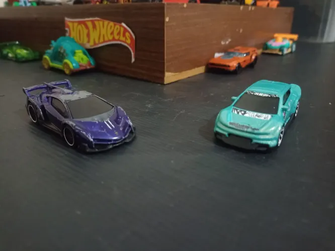 Hot wheels 6 carrinhos colecionaveis