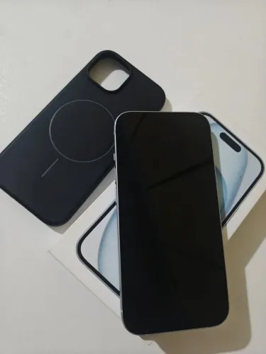 VENDO OU TROCO IPHONE 15 128GB CAIXA CAPA E CABO