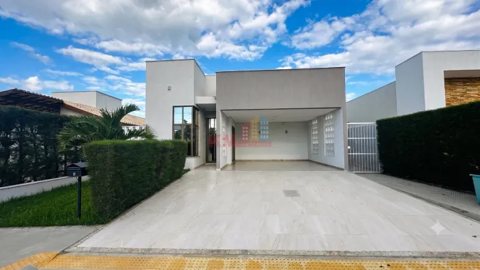 Condomínio Ecoville - Casa Térrea MOBILIADA para Alugar no Residencial Ecoville | 3 Suítes