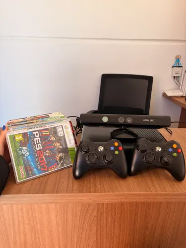 Xbox 360+ KINECT + 20jogos + 2controles