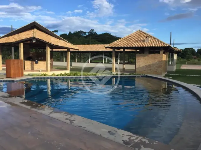 Lote de 1000m² em Condomínio Fechado codigo: 136342