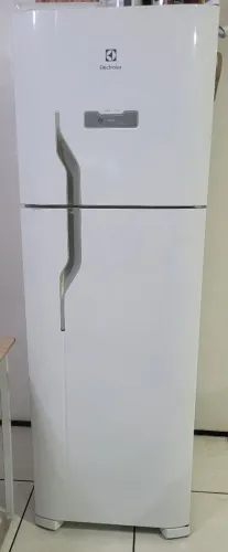 Geladeira Electrolux com defeito 