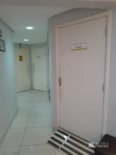 SALA COMERCIAL C/ 50 M², 3 SALAS E 1 VAGA!!