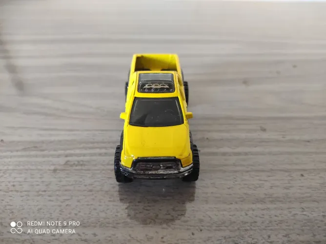 Hot Wheels 10 Toyota Tundra 2016 Hot Trucks 5-Pack