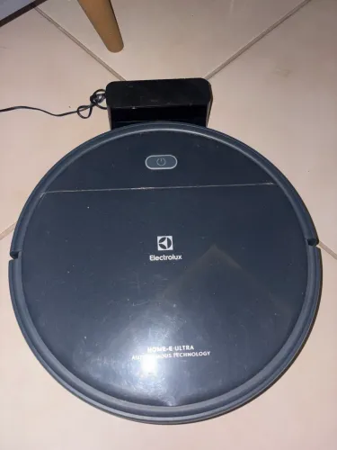Robô Aspirador de Pó Electrolux 3 em 1 com Sensor Antiqueda (ERB20) - Bivolt  