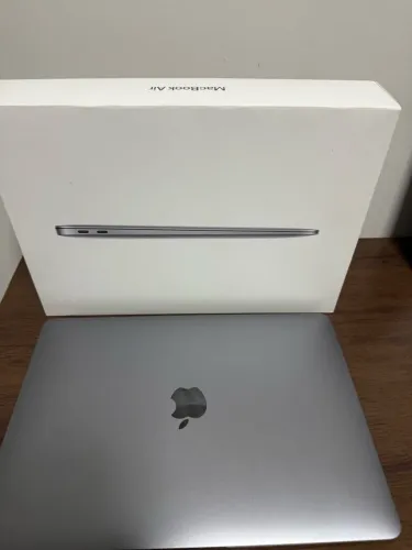 MacBook Air com Apple M1 - Muito Novo | Bateria 97% | Apenas 59 ciclos