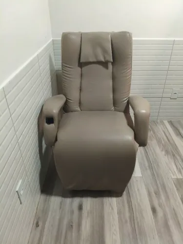 POLTRONA HOSPITALAR RECLINÁVEL