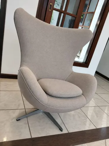 Poltrona Egg Giratória 