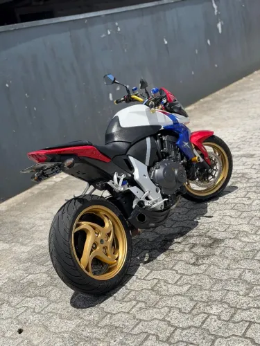 Cb 1000r capitao america