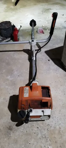 Roçadeira Stihl 220