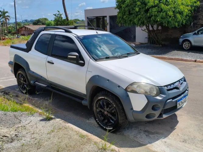 Fiat Strada Adv.1.8 16V Dualogic Flex CD 2013