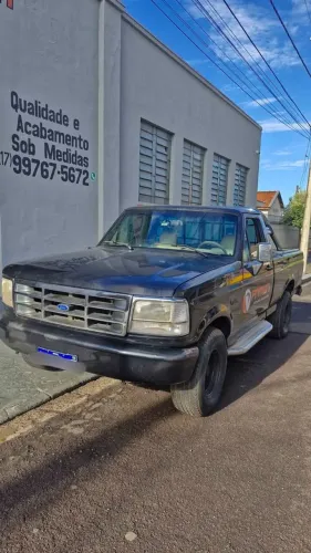 Ford F-1000 XL 4.9i 1997