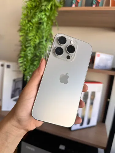 iPhone 15 Pro - 256GB