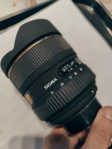 Sigma 12-24mm f/4.5-5.6 EX DG HSM ? Nikon F
