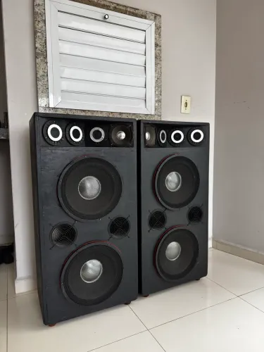 Caixas de som em Itapema