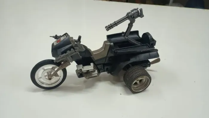 Moto Savage Strike Cycle