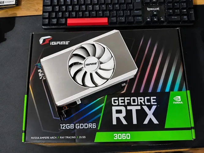 RTX 3060 12GB iGame White Editon mini