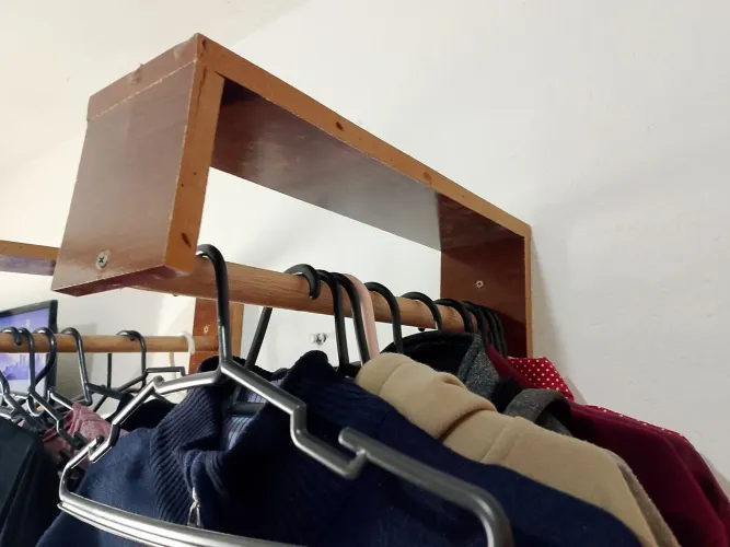 Porta cabides aéreo
