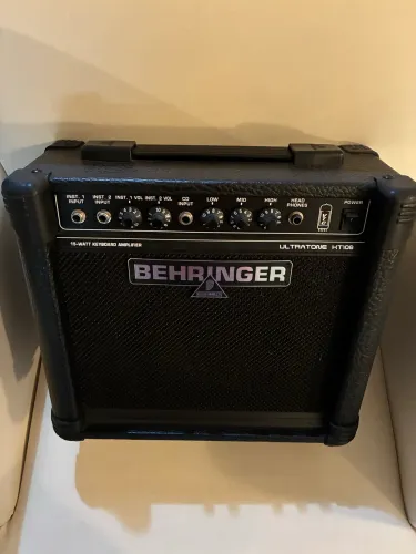 Caixa som Behringer - Ultratone KT 108