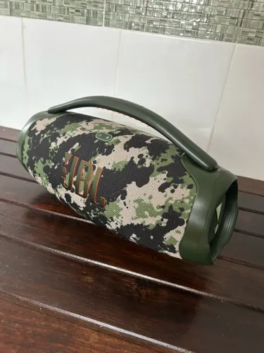 Caixa de som JBL!! *IMPECÁVEL*