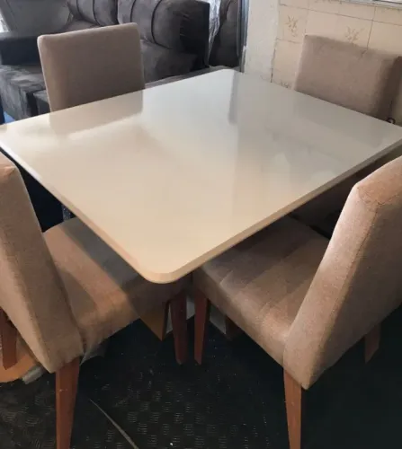 Conjunto Sala de Jantar Mesa Retangular 120x80cm 4 Cadeiras Estofadas Bege