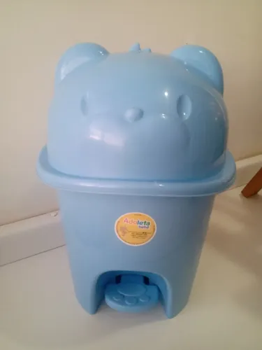 Lixeira para bebê novinha e barata 34 cm de altura Não vendo por Olx Pay!! Não envio pelos