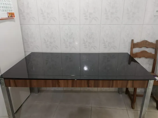 MESA TAMPO DE VIDRO