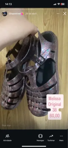 Roupas de marca aleatórias 