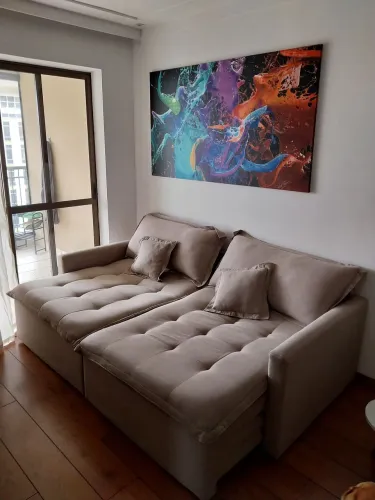 Sofá Retrátil e Reclinável 2,20m em Linho Beige - Sem Caixa Atrás (Muito Conservado)