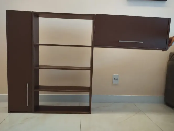 Vendo móvel Projetado em MDF para banheiro com 2 portas e 3 prateleiras