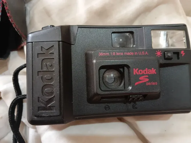 Máquina fotográfica analógica