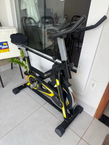 BICICLETA ERGOMÉTRICA