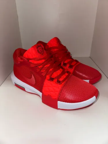 Tênis de Basquete Lebron Witness 8 Vermelho