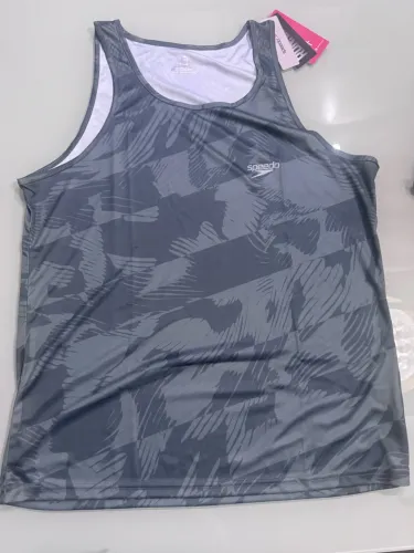Duas camisas regatas nova
