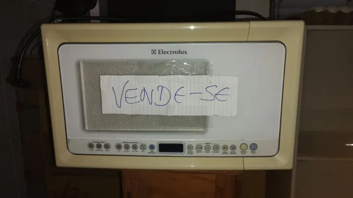 Vendo microondas 18 litros 